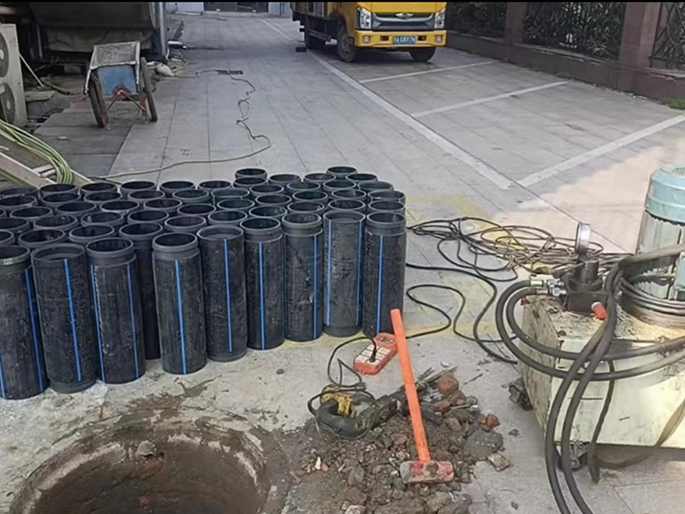 铁西PE置换管厂家 DN315置换管 非开挖管短管置换